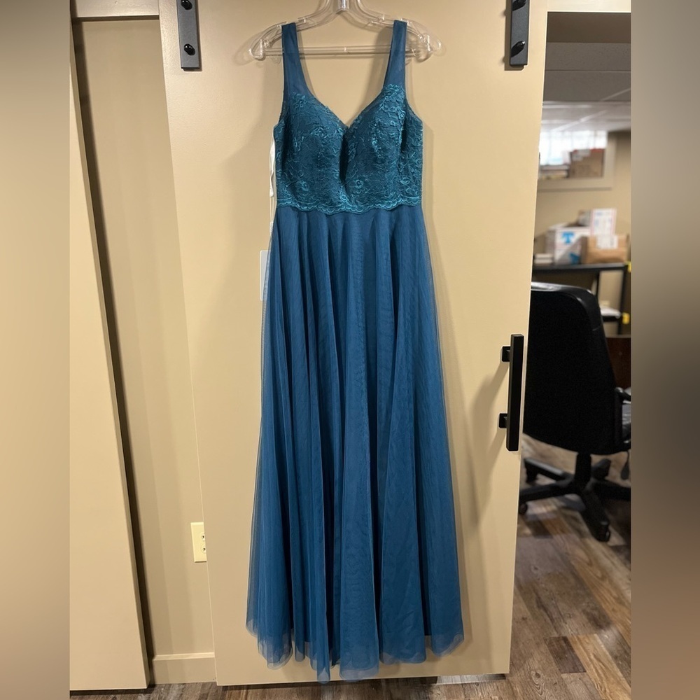 JJ’S House Formal Sleeveless Long Gown Lace and Tulle Teal Blue Size 6 NWT Prom - Picture 13 of 13